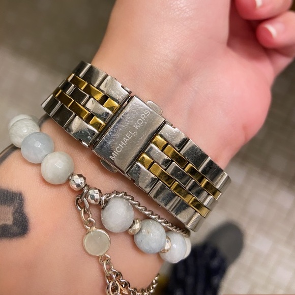 Michael Kors Watch - Picture 5 of 6